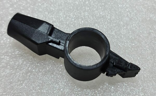 Zugstange rechter Halter 25295400103